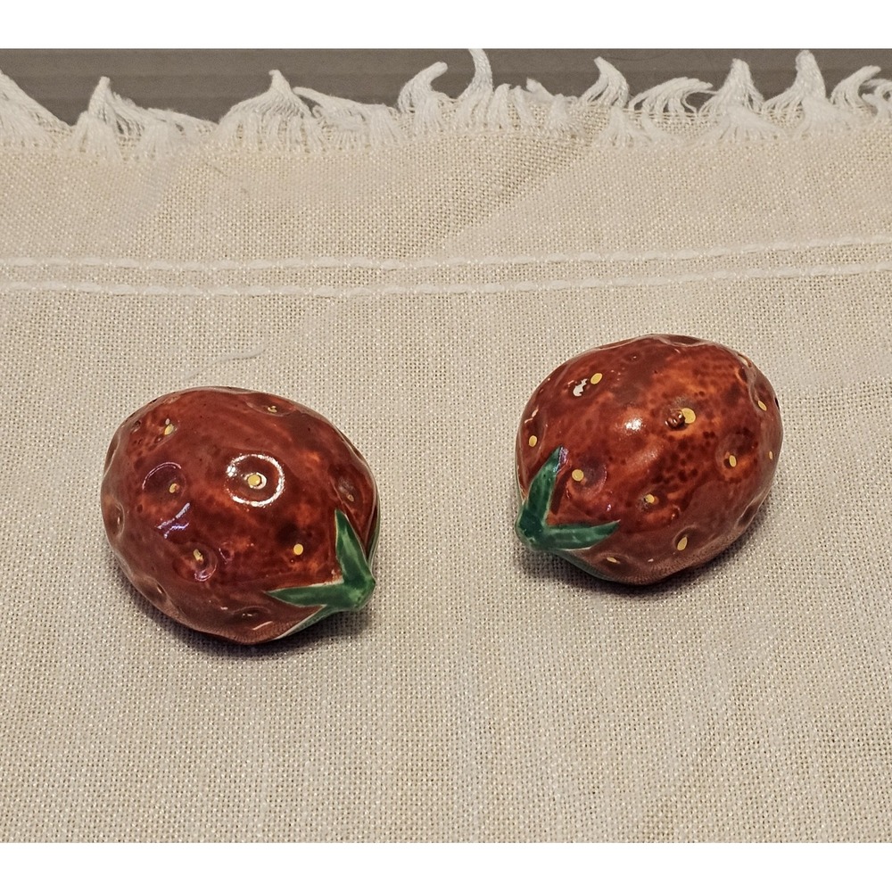 Vintage Strawberry Salt And Pepper Shakers Japan